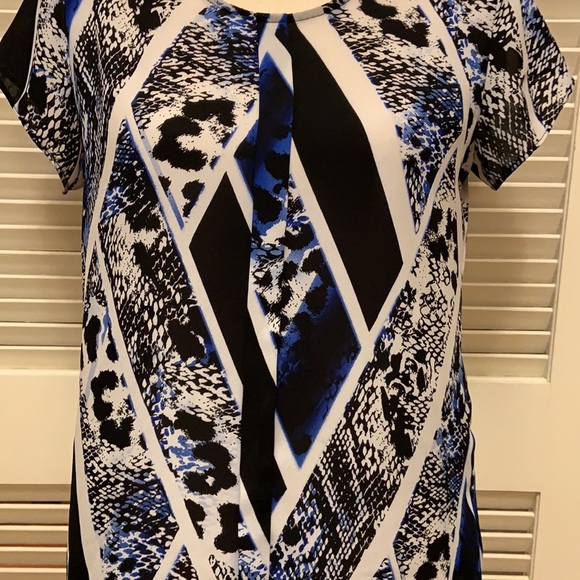 106. NY. Collection Top - Picture 6 of 12